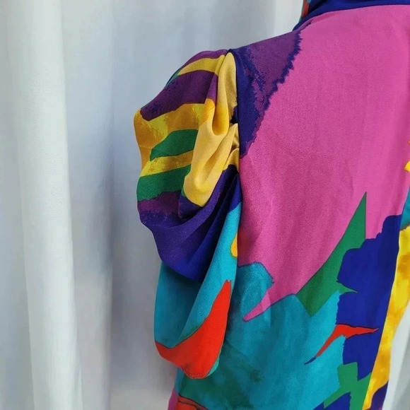 NY & Co Stunning Colorful Blouse Top Button Down Short Sleeve Medium M Bow Neck - Picture 3 of 10